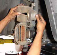 2003-2008 Infiniti FX Front Rotors Removal and Brake Pads Replacement Procedure