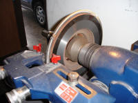 2003-2008 Infiniti FX Front Rotors Removal and Brake Pads Replacement Procedure